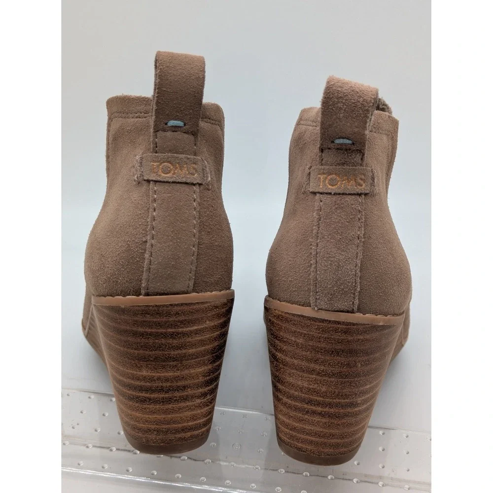 TOMS Suede Wedge Ankle Booties Taupe Slip On Comfort Boots Women's Size 6